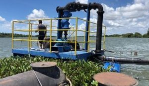 Casal trabalha para garantir abastecimento de água em Piaçabuçu