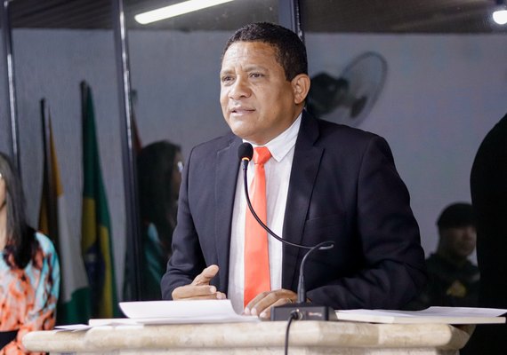 Da Secretaria de Estado para o Congresso; ex-prefeito visa ser a voz dos municípios em Brasília