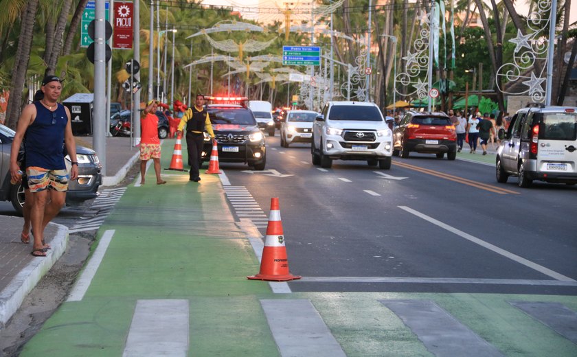 Prefeitura não cumpre ordem e mantém cones