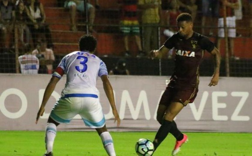 'Todo mundo tem que melhorar, se doar mais', pede André no Sport