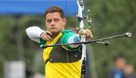 Marcus D'Almeida é bronze em etapa do mundial de tiro com arco indoor