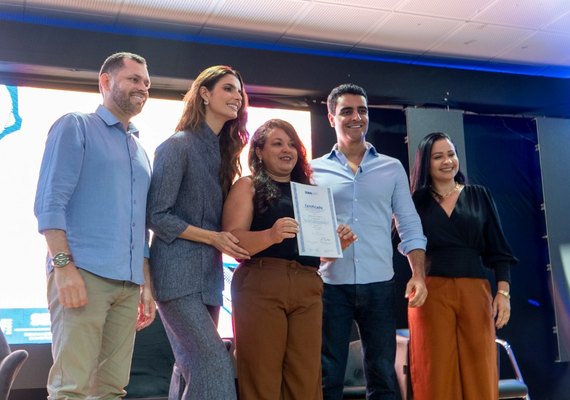Emprega Jovem realiza formatura de 285 alunos no Senai Poço