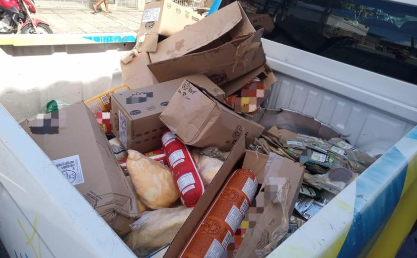 Vigilância Sanitária apreende 220 kg de alimentos estragados na Ponta da Terra