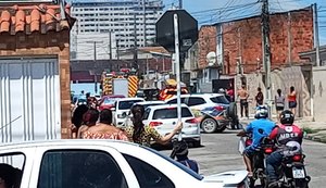 Princípio de incêndio mobiliza Corpo de Bombeiros em residência no Graciliano Ramos