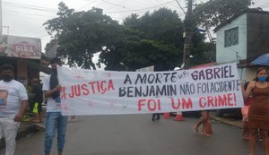 Grota Santa Helena: moradores realizam protesto e pedem Justiça por morte de bebê