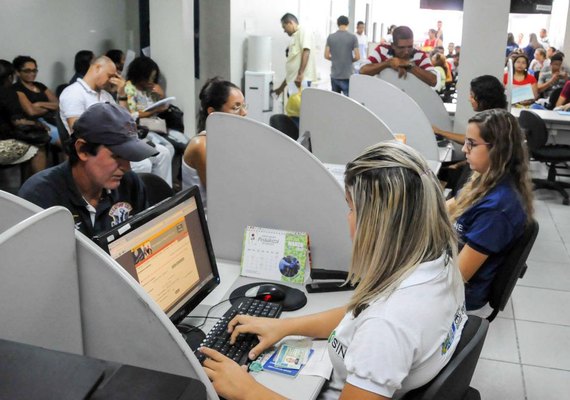 Sine oferece 80 vagas para supermercado e hotelaria em Maceió