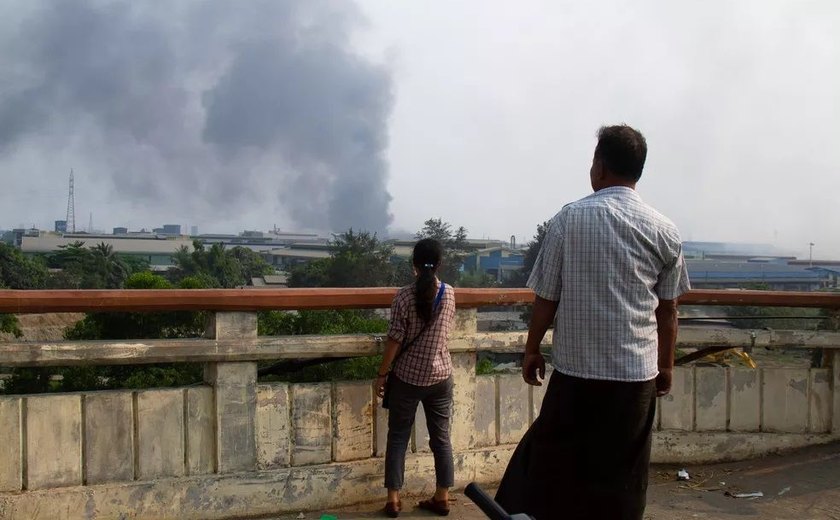 Pelo menos 14 pessoas são mortas após incêndio em fábricas chinesas em Mianmar