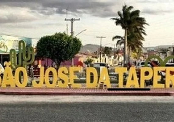 Homem fica ferido em colisão entre moto e carro de boi na AL-220, em São José da Tapera