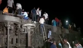 Acidente de trem na Índia deixa centenas de feridos e dezenas de mortes