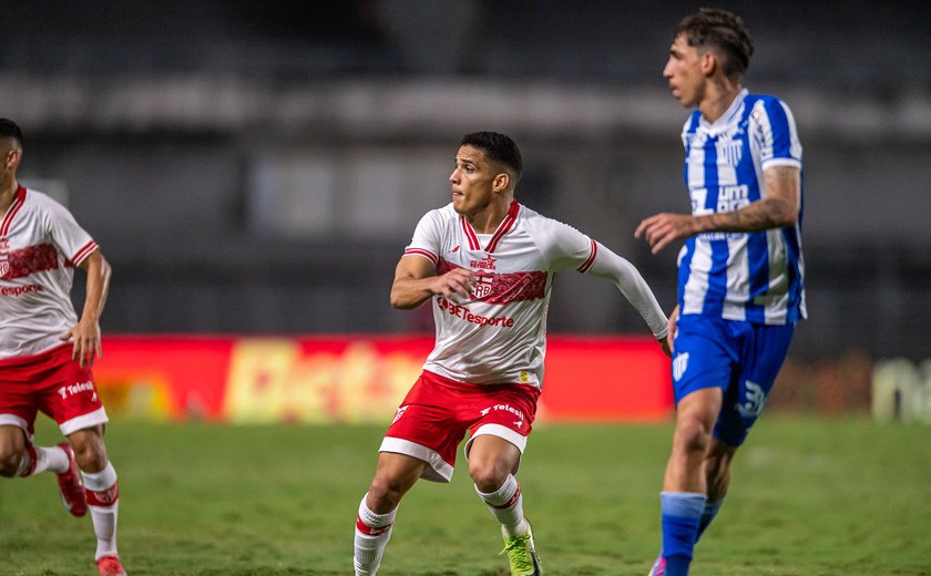 CRB vence Avaí em Maceió com gol de Thiaguinho e mantém chances de acesso