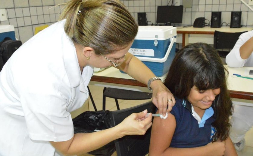 Secretaria alerta sobre a baixa procura pela vacina contra o HPV