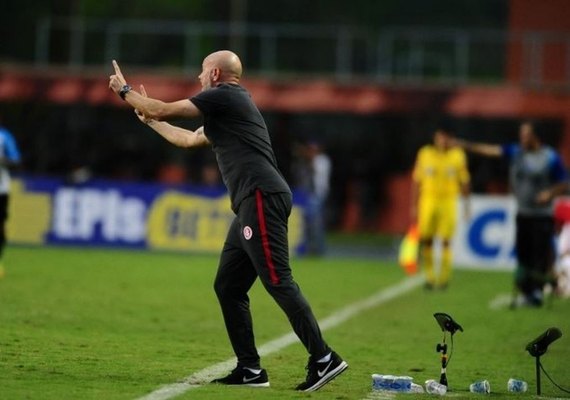 Inter confirma demissão de Antônio Carlos Zago e busca novo treinador
