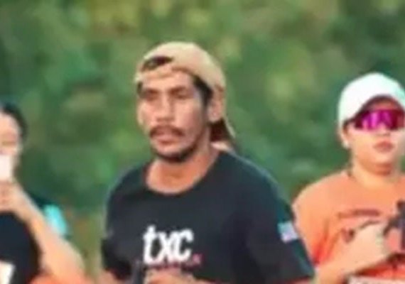 Corredor de chinelo e embriagado rouba a cena em prova de rua no Pará