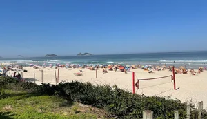 Menina de 11 anos morre afogada na Praia da Barra da Tijuca