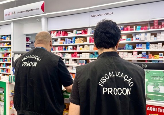 Procon Maceió fiscaliza farmácias e identifica produtos vencidos e ausência de farmacêuticos