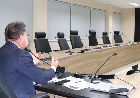 MP/AL promove discussão sobre inclusão da prevenção das violências contra mulheres e meninas em escolas