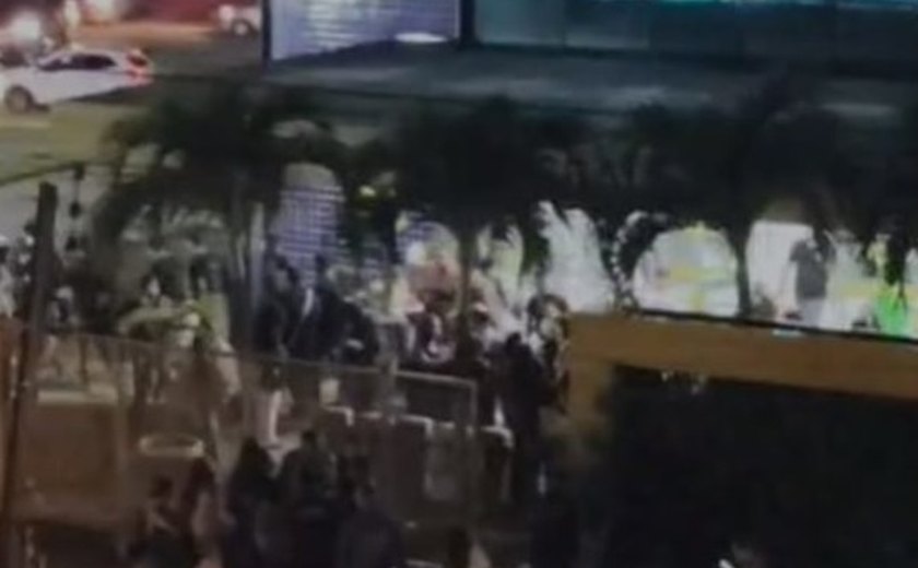 Boato de estudante armado gera pânico e tumulto em faculdade no Farol