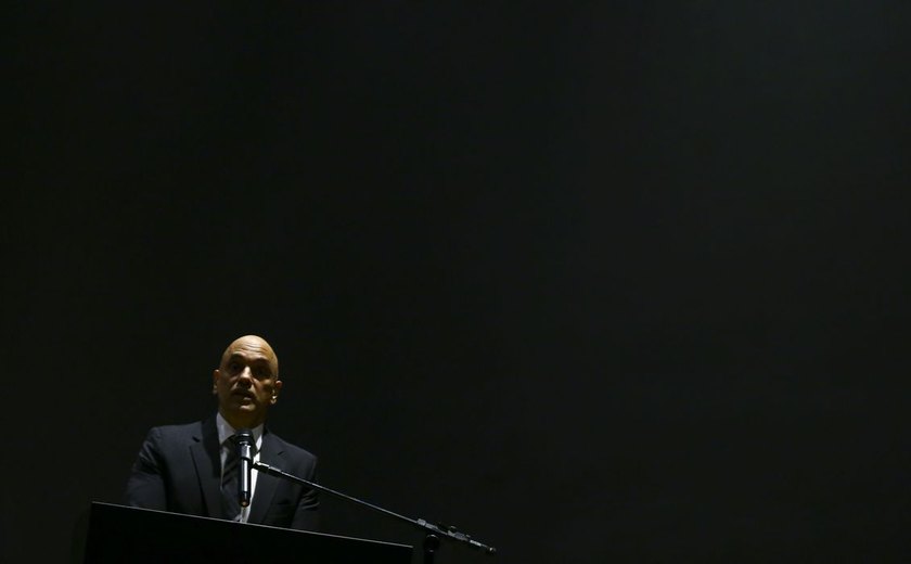 Moraes determina prisão do ex-comandante da PM e de Anderson Torres