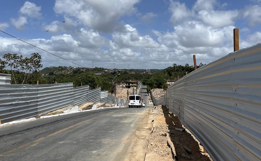 Defesa Civil libera via alternativa para fluxo de veículos no Pinheiro