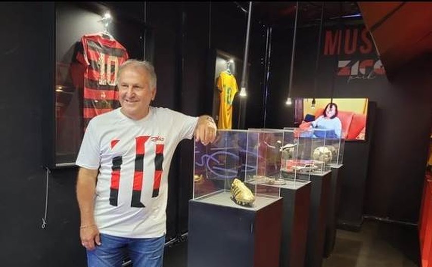 Exposição em shopping homenagea Zico, ídolo do futebol brasileiro