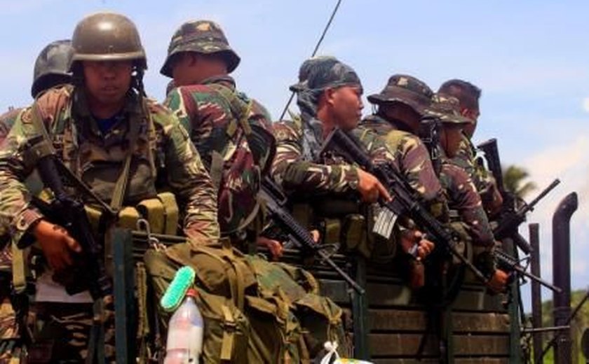 Após dia de tumultos, Filipinas dizem que militantes islâmicos liberaram reféns