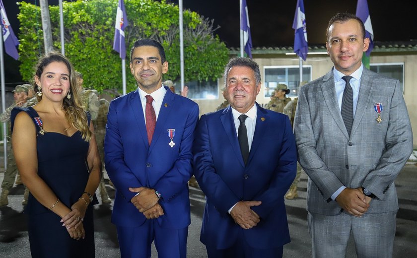 TJAL participa de solenidade pelos 194 anos da PMAL e magistrados são homenageados