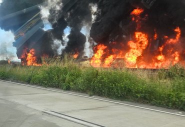 Caminhão-tanque explode e interdita BR-101 entre São Miguel e Luziápolis