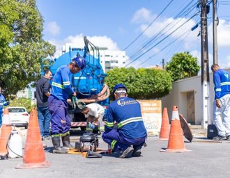 Operação identifica ligações irregulares de esgoto na Pajuçara