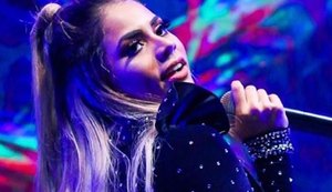 Cantora Lexa é hospitalizada e passa por cirurgia de emergência na garganta
