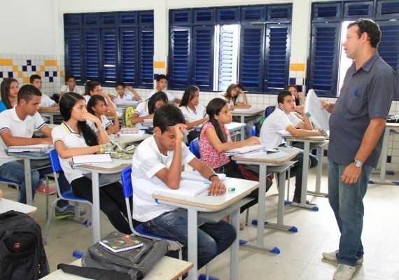 Escolas de ensino integral abrem pré-matrícula online para quase oito mil vagas