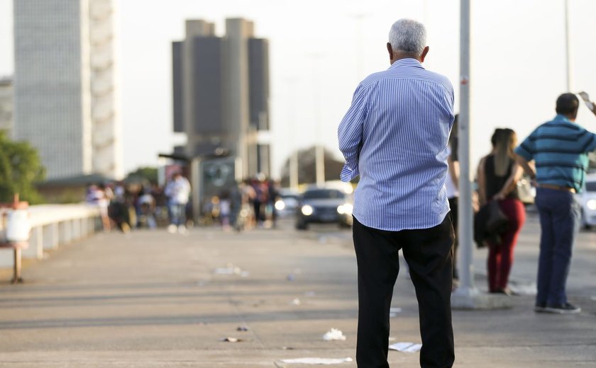 Em 12 anos, população brasileira com 65 anos ou mais cresceu quase 60%