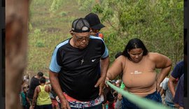 Arapiraquenses mantêm tradição há 37 anos e sobem o Morro da Massaranduba