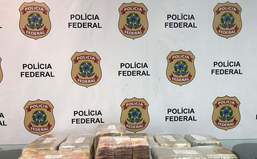 PF prende homem com mais de R$ 800 mil no Aeroporto do Galeão/RJ
