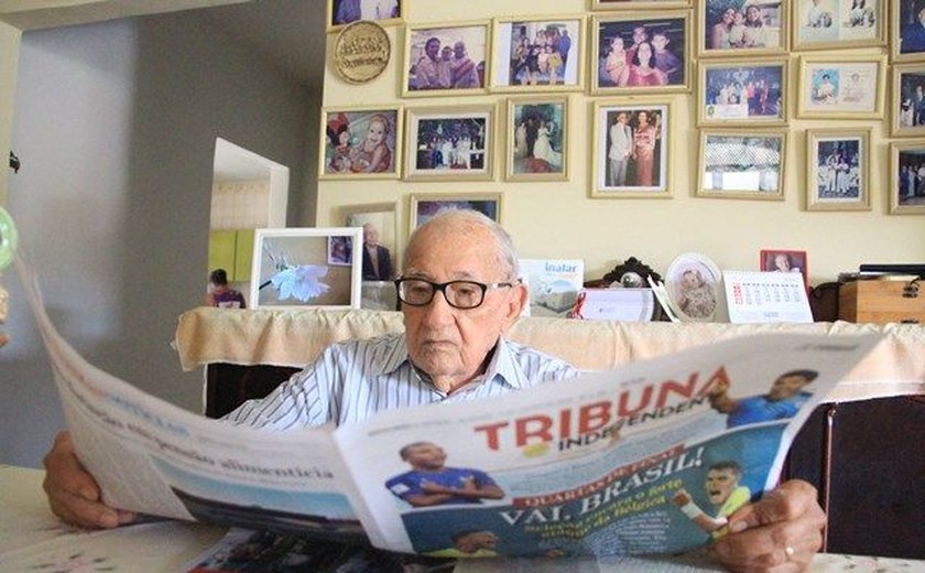 Leitores e assinantes prestam homenagem à Tribuna pelos 11 anos