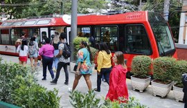Trem do Corcovado volta a circular depois de incêndio