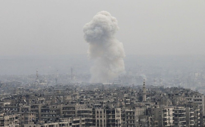Bombardeios mataram mais de 11 mil desde início de operações na Síria