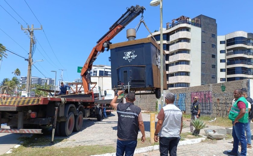Prefeitura remove trailers e barraca que funcionavam de forma irregular