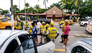 Homem de 62 anos é preso após agredir companheira de 25 anos na Pajuçara