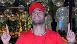 Neymar exibe decoração de Natal luxuosa e deixa mensagem para fãs