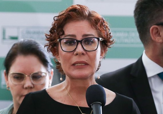 Maioria do STF vota para tornar Carla Zambelli ré por porte ilegal de armas