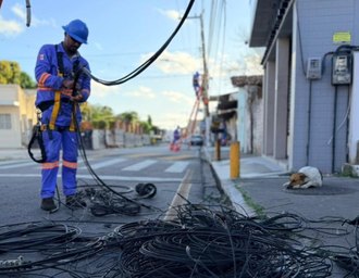 Projeto Poste Limpo é concluído e retira 8,5 toneladas de cabos inativos no Pontal da Barra