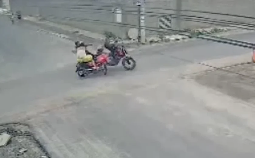 Acidente de trânsito em Arapiraca deixa quatro feridos, incluindo gestante e criança