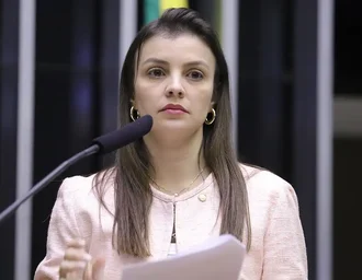 Deputada federal acusa marido de agressões físicas e psicológicas