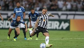 Atlético-MG afunda Grêmio e abre dez pontos na liderança do Brasileiro