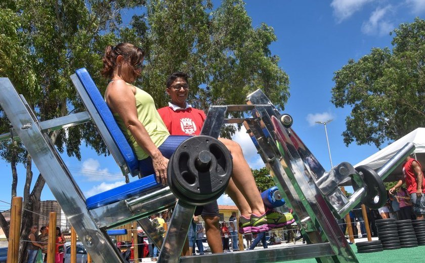 Academia Maceió muda a rotina em bairros da cidade