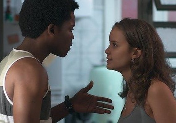 'Rock Story': Nos próximos capítulos! Luana vai flagrar traição de JF