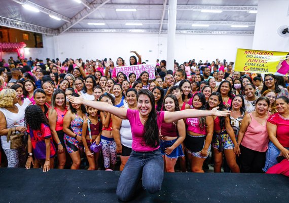 Gabi Gonçalves participa de encontro com mulheres em Rio Largo