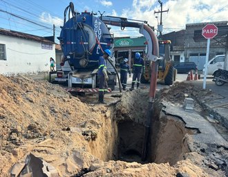 Seminfra substitui tubulação e recupera rede de drenagem no Conjunto Santos Dumont
