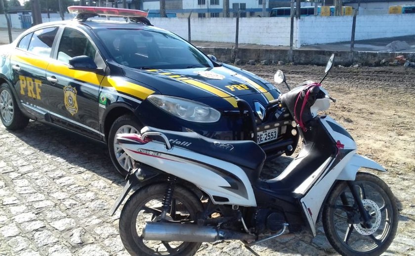 Duas pessoas são presas pela PRF em Alagoas nesta segunda-feira