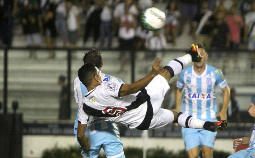 Vasco para no goleiro do Avaí e fica no 0 a 0 jogando em casa